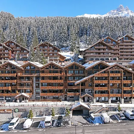 Apartment Duplex Spacieux Au Rond-point Des Pistes Avec Parking, Balcon Et Services Inclus - Fr-1-613-93 *